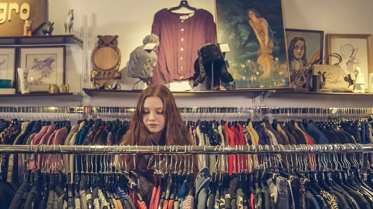 Guía para comprar ropa sostenible: qué sellos textiles son fiables y cómo vestir mejor sin gastar más
